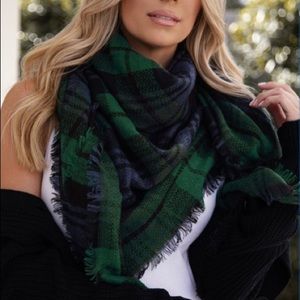 🌸 Green Plaid Tartan Scarf